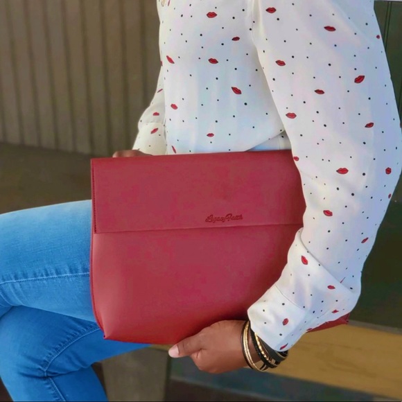 Envelope Clutch - Picture 2 of 4